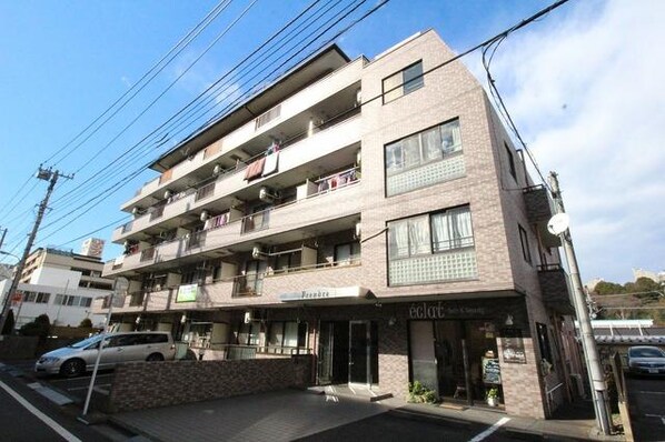 プランドールの物件外観写真